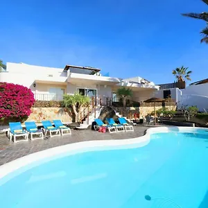 cancilla.puertodelcarmen-hotels.org/